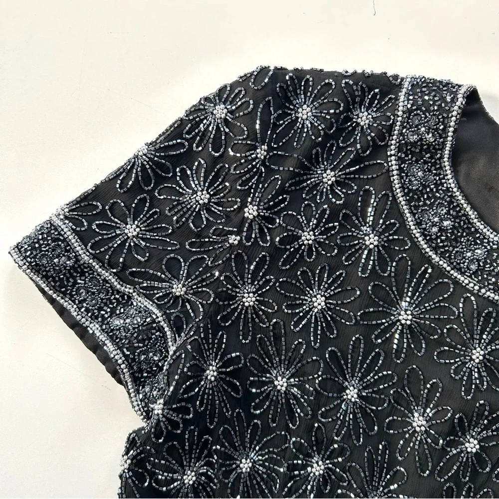 Papéll Boutique Black Silk Daisy Floral Intricate Beaded Short Sleeve Party Top - Picture 2 of 6